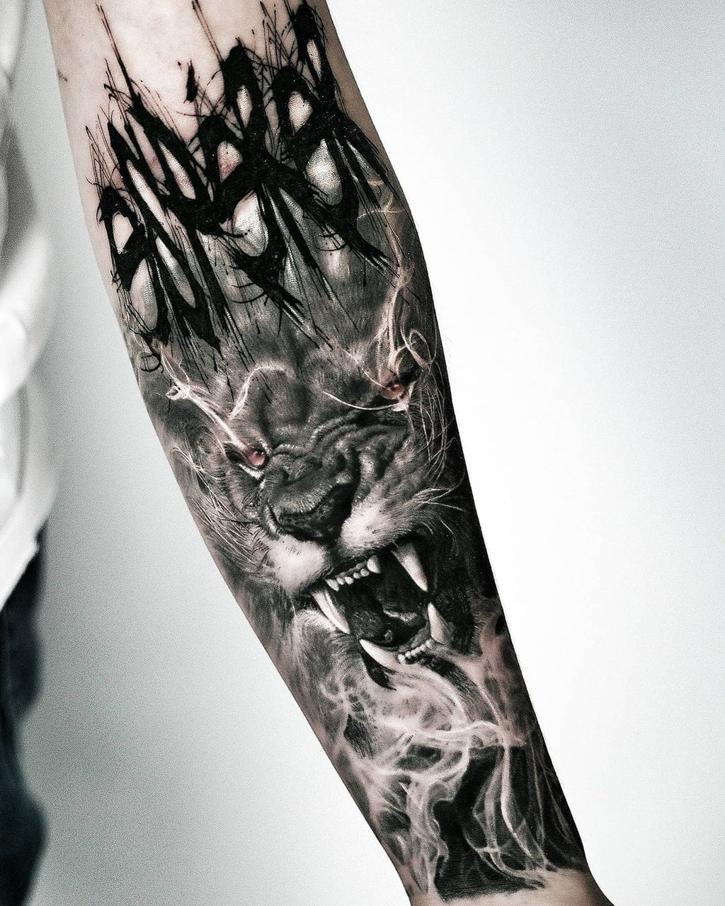 King of Cats on Your Skin: What Makes Lion Tattoos a Timeless Choice?
